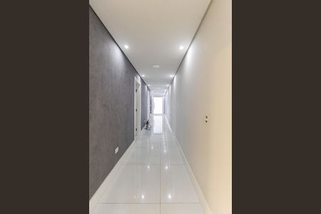 Casa à venda com 600m², 5 quartos e 6 vagas Casa à venda com 600m², 5 quartos e 6 vagasCorredor
