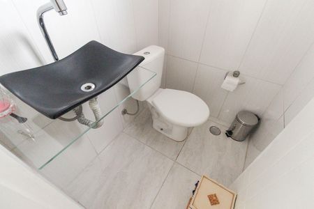 Casa à venda com 600m², 5 quartos e 6 vagas Casa à venda com 600m², 5 quartos e 6 vagasLavabo 2