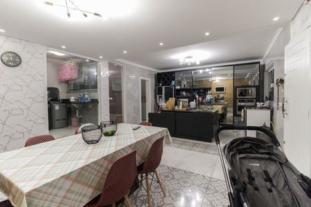 Casa à venda com 600m², 5 quartos e 6 vagas Casa à venda com 600m², 5 quartos e 6 vagasCozinha 1