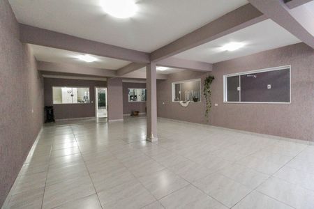 Casa à venda com 600m², 5 quartos e 6 vagas Casa à venda com 600m², 5 quartos e 6 vagasGaragem