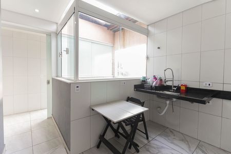 Casa à venda com 600m², 5 quartos e 6 vagas Casa à venda com 600m², 5 quartos e 6 vagasCozinha 2