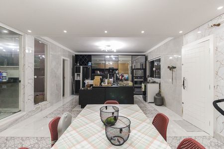 Casa à venda com 600m², 5 quartos e 6 vagas Casa à venda com 600m², 5 quartos e 6 vagasCozinha 1