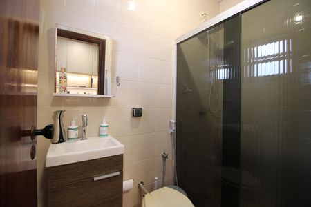 Casa de condomínio à venda com 370m², 4 quartos e 1 vagaQuarto 3 - Banheiro