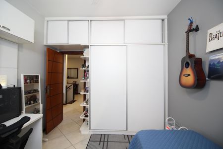 Casa de condomínio à venda com 370m², 4 quartos e 1 vagaQuarto 2