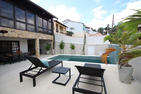 Casa de condomínio à venda com 370m², 4 quartos e 1 vagaÁrea Externa