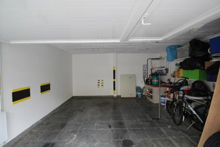 Casa de condomínio à venda com 370m², 4 quartos e 1 vagaGaragem