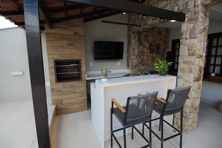 Casa de condomínio à venda com 370m², 4 quartos e 1 vagaChurrasqueira