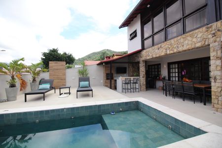 Casa de condomínio à venda com 370m², 4 quartos e 1 vagaÁrea Externa