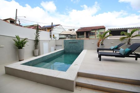 Casa de condomínio à venda com 370m², 4 quartos e 1 vagaPiscina