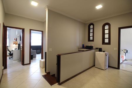 Casa de condomínio à venda com 370m², 4 quartos e 1 vagaHall dos Quartos