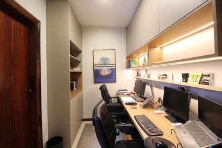 Casa de condomínio à venda com 370m², 4 quartos e 1 vagaQuarto 3 - Suíte