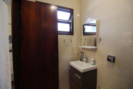 Casa de condomínio à venda com 370m², 4 quartos e 1 vagaQuarto 3 - Banheiro