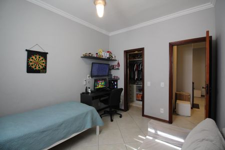 Casa de condomínio à venda com 370m², 4 quartos e 1 vagaQuarto 1