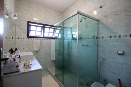 Casa de condomínio à venda com 370m², 4 quartos e 1 vagaQuarto 4 - Banheiro