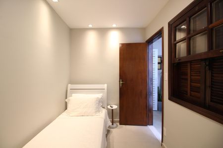 Casa de condomínio à venda com 370m², 4 quartos e 1 vagaQuarto de Serviço