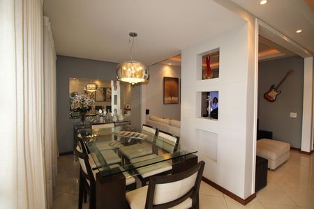 Casa de condomínio à venda com 370m², 4 quartos e 1 vagaSala 1