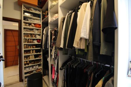 Casa de condomínio à venda com 370m², 4 quartos e 1 vagaQuarto 4 - Closet