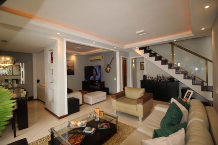 Casa de condomínio à venda com 370m², 4 quartos e 1 vagaSala 1