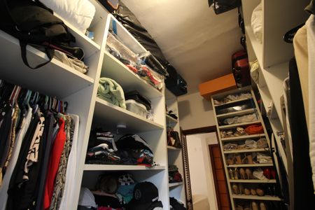 Casa de condomínio à venda com 370m², 4 quartos e 1 vagaQuarto 4 - Closet