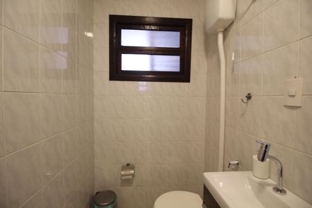 Casa de condomínio à venda com 370m², 4 quartos e 1 vagaLavabo 2