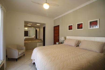 Casa de condomínio à venda com 370m², 4 quartos e 1 vagaQuarto 4 - Suíte
