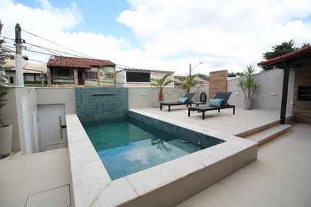 Casa de condomínio à venda com 370m², 4 quartos e 1 vagaPiscina