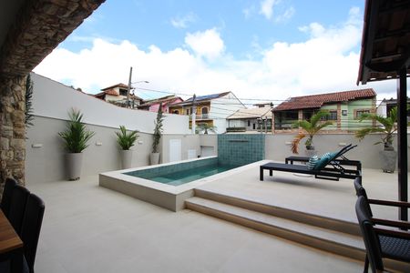 Casa de condomínio à venda com 370m², 4 quartos e 1 vagaÁrea Externa