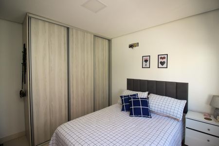 Apartamento à venda com 65m², 2 quartos e 1 vaga Apartamento à venda com 65m², 2 quartos e 1 vagaQuarto Suíte