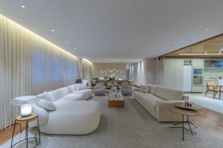 Apartamento à venda com 380m², 4 quartos e 3 vagas Apartamento à venda com 380m², 4 quartos e 3 vagasFoto 03