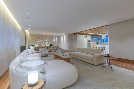 Apartamento à venda com 380m², 4 quartos e 3 vagas Apartamento à venda com 380m², 4 quartos e 3 vagasFoto 02