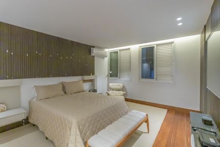 Apartamento à venda com 380m², 4 quartos e 3 vagas Apartamento à venda com 380m², 4 quartos e 3 vagasFoto 21