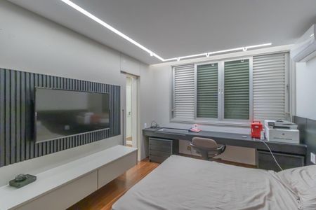 Apartamento à venda com 380m², 4 quartos e 3 vagas Apartamento à venda com 380m², 4 quartos e 3 vagasFoto 40