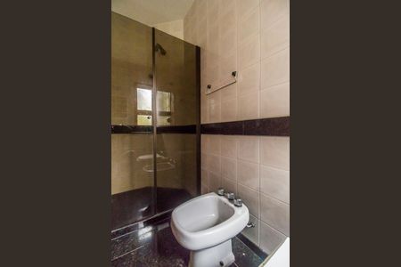 Casa de condomínio à venda com 380m², 4 quartos e 4 vagasBanheiro da Suíte 3