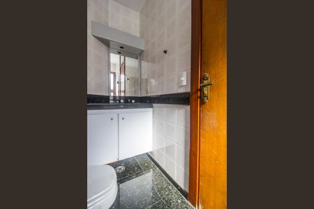 Casa de condomínio à venda com 380m², 4 quartos e 4 vagasBanheiro da Suíte 2