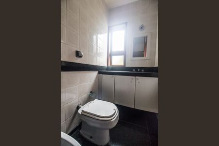 Casa de condomínio à venda com 380m², 4 quartos e 4 vagasBanheiro da Suíte 3