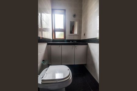 Casa de condomínio à venda com 380m², 4 quartos e 4 vagasBanheiro da Suíte 3