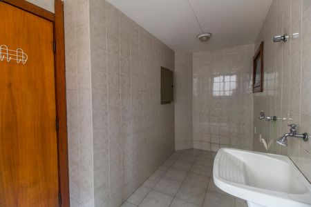 Casa de condomínio à venda com 380m², 4 quartos e 4 vagasÁrea de Serviço