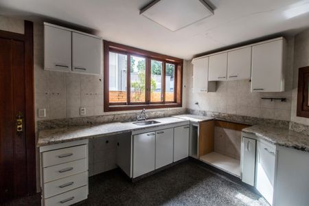 Casa de condomínio à venda com 380m², 4 quartos e 4 vagasCozinha