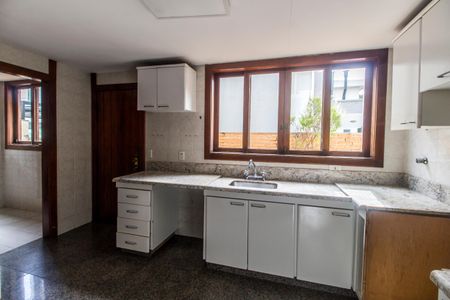 Casa de condomínio à venda com 380m², 4 quartos e 4 vagasCozinha