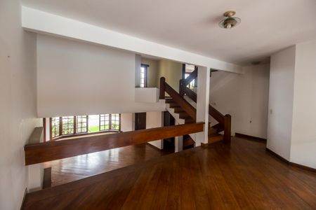 Casa de condomínio à venda com 380m², 4 quartos e 4 vagasSala de Jantar