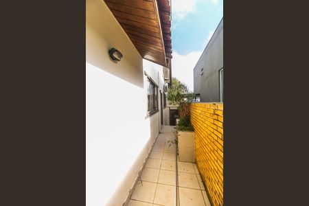 Casa de condomínio à venda com 380m², 4 quartos e 4 vagasCorredor