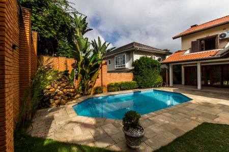 Casa de condomínio à venda com 380m², 4 quartos e 4 vagasPiscina