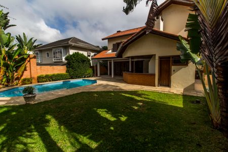 Casa de condomínio à venda com 380m², 4 quartos e 4 vagasQuintal