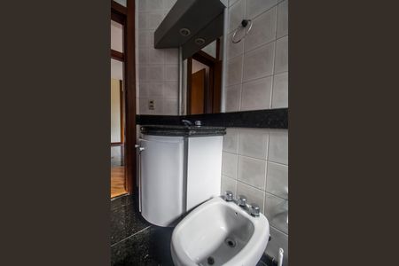 Casa de condomínio à venda com 380m², 4 quartos e 4 vagasBanheiro da Suíte 4