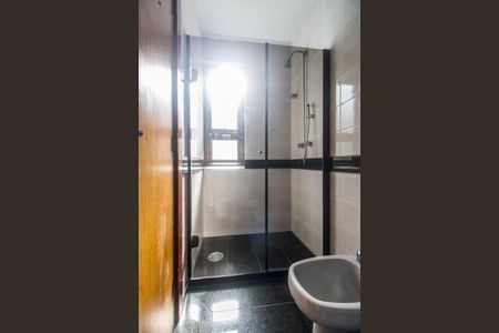 Casa de condomínio à venda com 380m², 4 quartos e 4 vagasBanheiro da Suíte 2