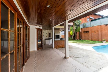 Casa de condomínio à venda com 380m², 4 quartos e 4 vagasVaranda gourmet