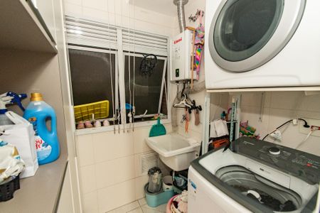 Apartamento à venda com 72m², 2 quartos e 2 vagas Apartamento à venda com 72m², 2 quartos e 2 vagasÁrea de serviço
