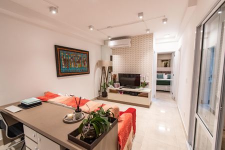 Apartamento à venda com 72m², 2 quartos e 2 vagas Apartamento à venda com 72m², 2 quartos e 2 vagasSala