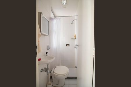 Apartamento para alugar com 100m², 3 quartos e 2 vagasBanheiro de Serviço