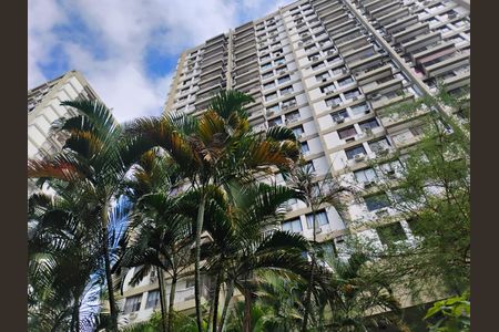 Apartamento para alugar com 100m², 3 quartos e 2 vagasFachada